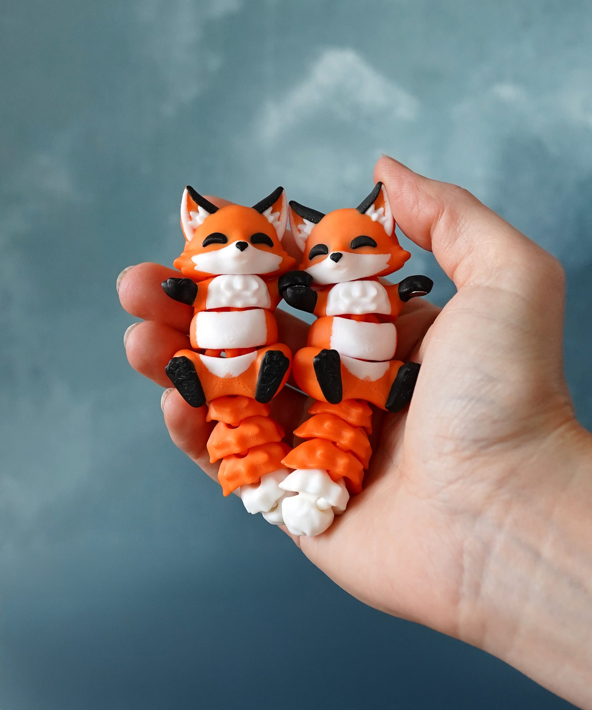 Foxy El Ele Tutuşan Tilki